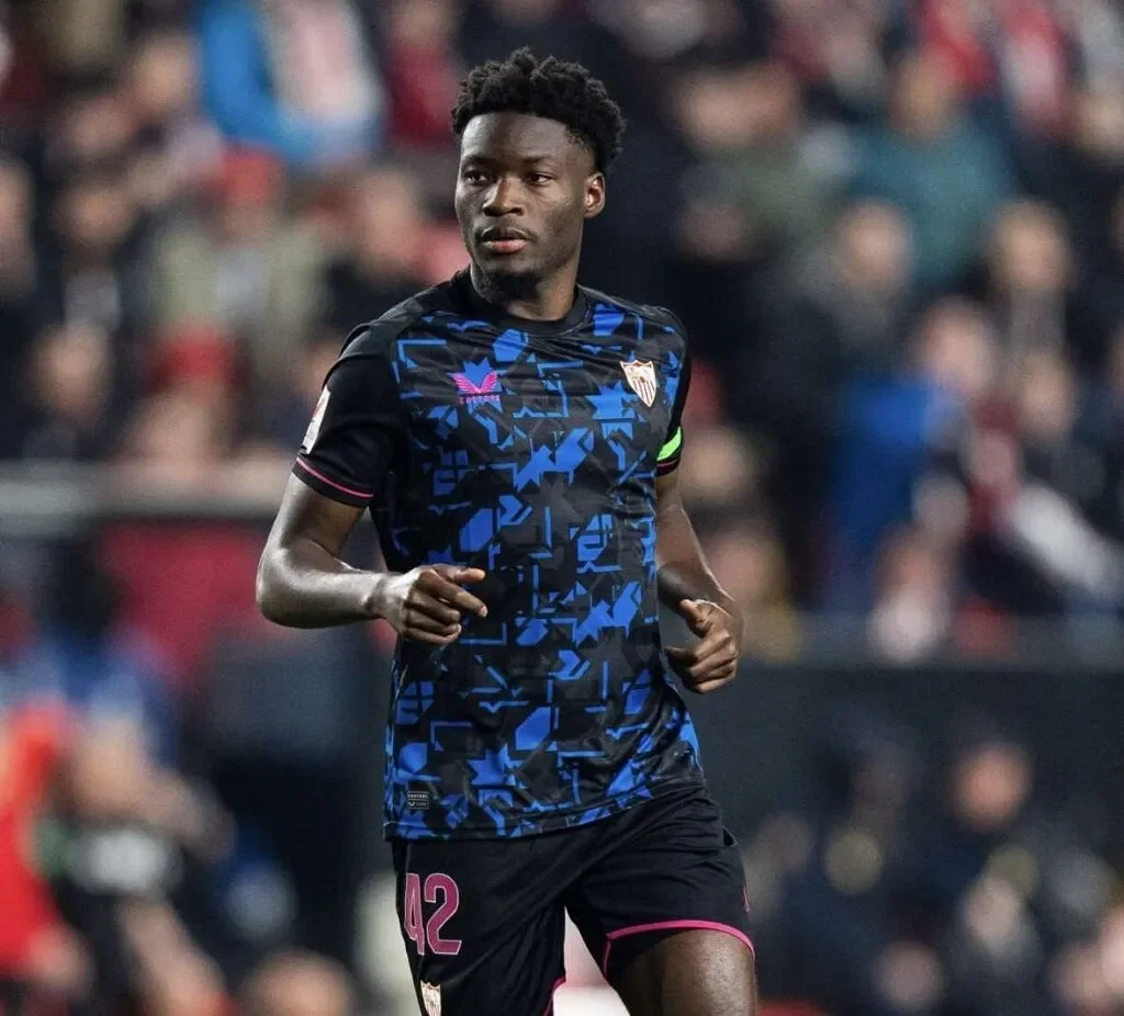 Đã đến lúc Arsenal thúc đẩy thương vụ Lucien Agoume